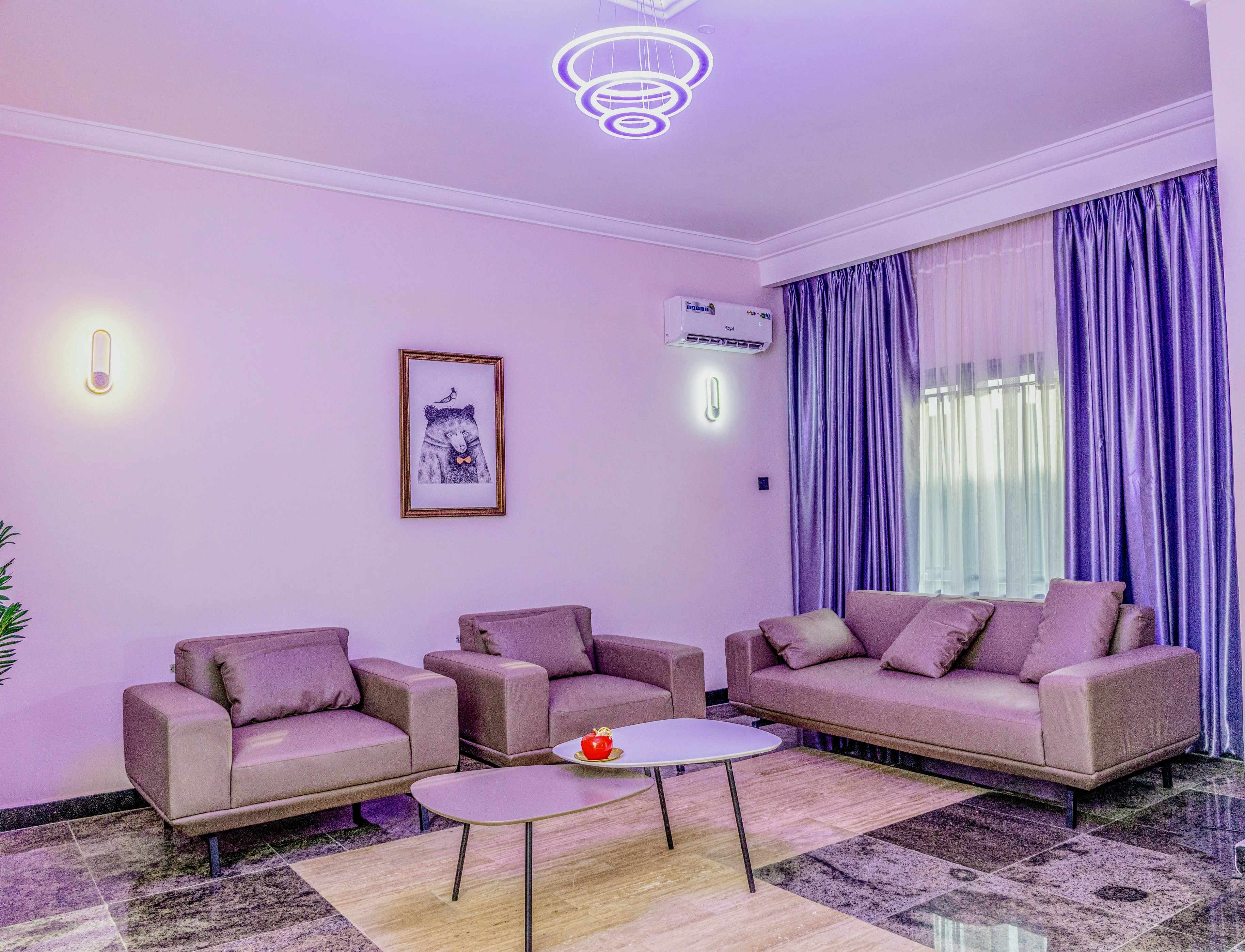 Sito Cottage Apartment – Fully furnished bedroom with modern interior